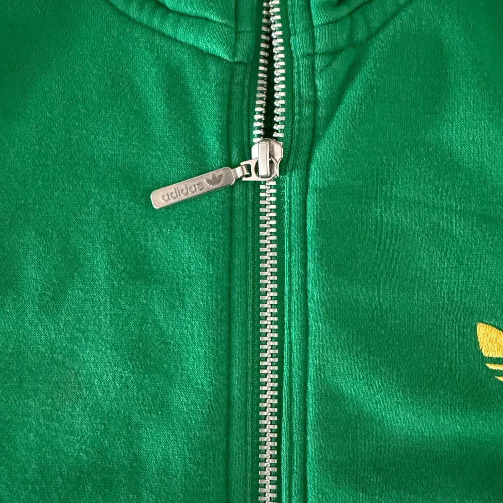 Adidas Vintage Green Cotton Blend Men's‎ Sweatshirt with Original Logo, Medium